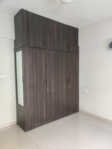 Room in 3 BHK Apartment at VTP Urban Space, Nibm Road – for Rent