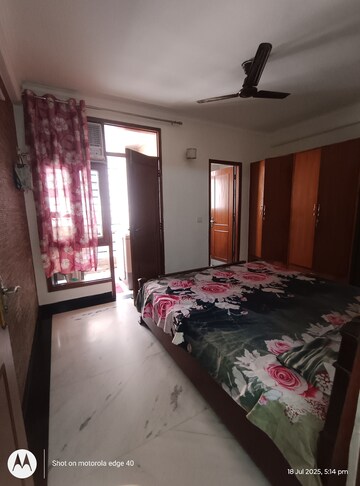 Furnished Amenities in 2 BHK Builder Floor at Malviya Nagar – for Rent