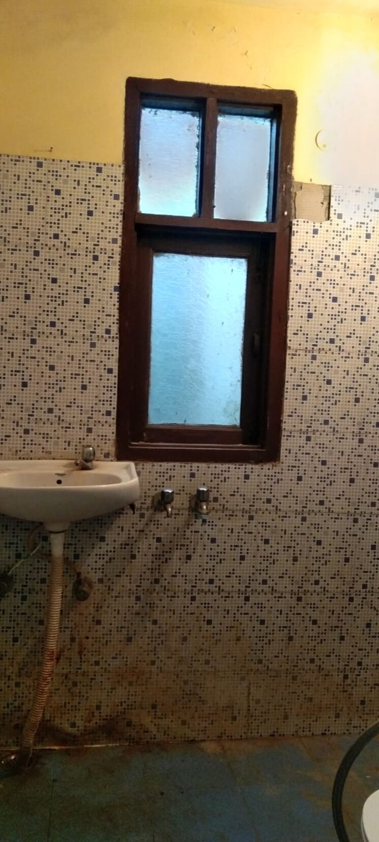 Room, kishangarh 2 Bedroom 900 Sq.Ft. Builder Floor In Kishangarh Delhi 8980258