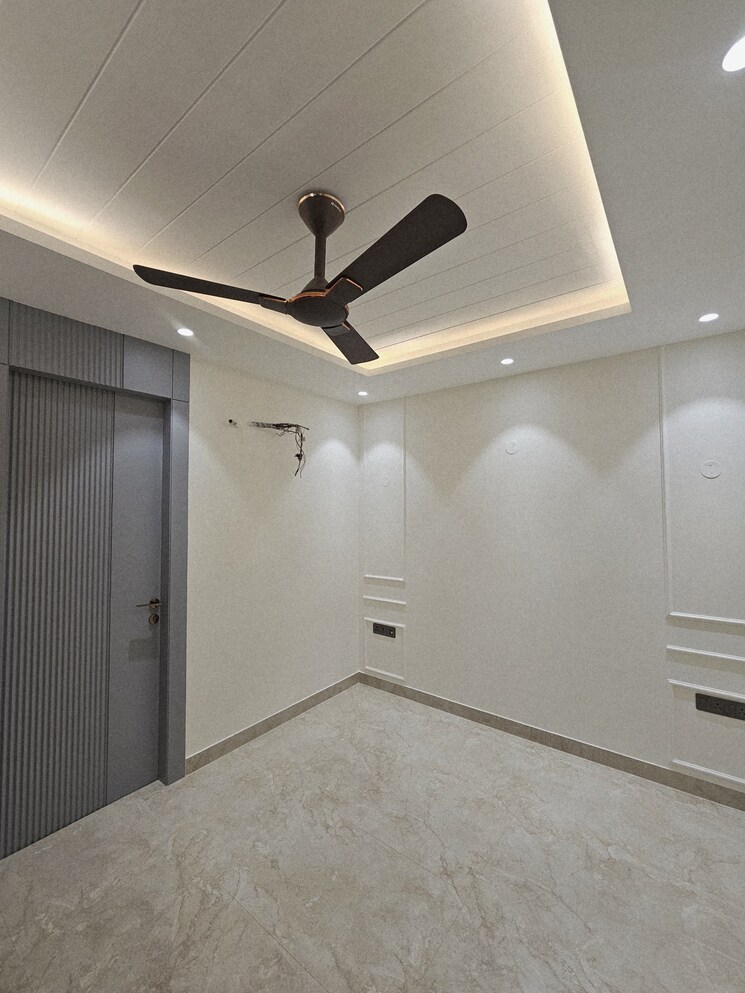 Room, sector 57 4 Bedroom 300 Sq.Yd. Builder Floor In Sector 57 Gurgaon 8980244