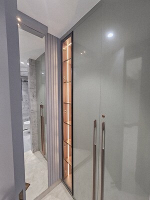 Building Lobby in 4 BHK Builder Floor at Sector 57 – for Sale