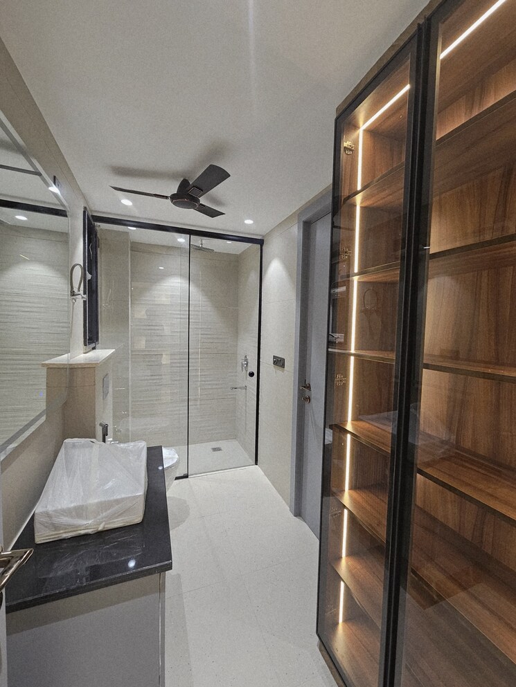 Bathroom, sector 57 4 Bedroom 300 Sq.Yd. Builder Floor In Sector 57 Gurgaon 8980244