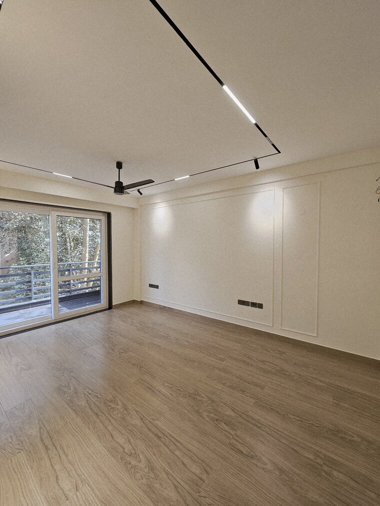 Room, sector 57 4 Bedroom 300 Sq.Yd. Builder Floor In Sector 57 Gurgaon 8980244