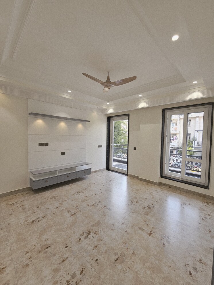 Room, sector 57 4 Bedroom 300 Sq.Yd. Builder Floor In Sector 57 Gurgaon 8980244