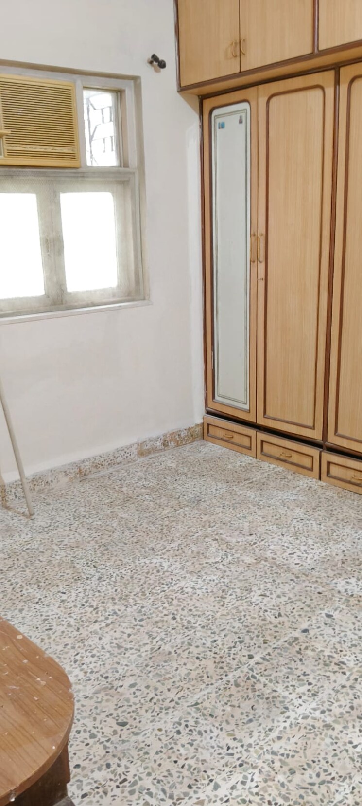 Room, ic colony 1 Bedroom 450 Sq.Ft. Apartment In Ic Colony Mumbai 8980236