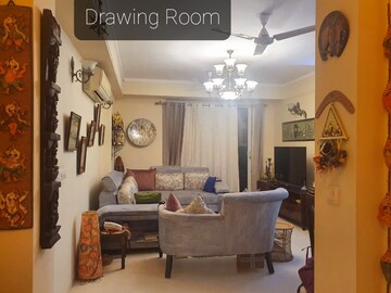 Living Room in 4 BHK Apartment at DLF Park Place, Sector 54 – for Sale
