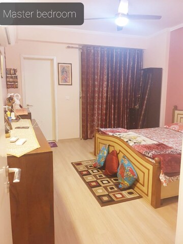 Bedroom in 4 BHK Apartment at DLF Park Place, Sector 54 – for Sale