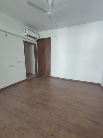 Room in 5 BHK Builder Floor at Dlf Phase I – for Sale
