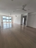 5 BHK + Pooja Room,Servant Room 500 Sq.Yd. Builder Floor in DLF Phase I