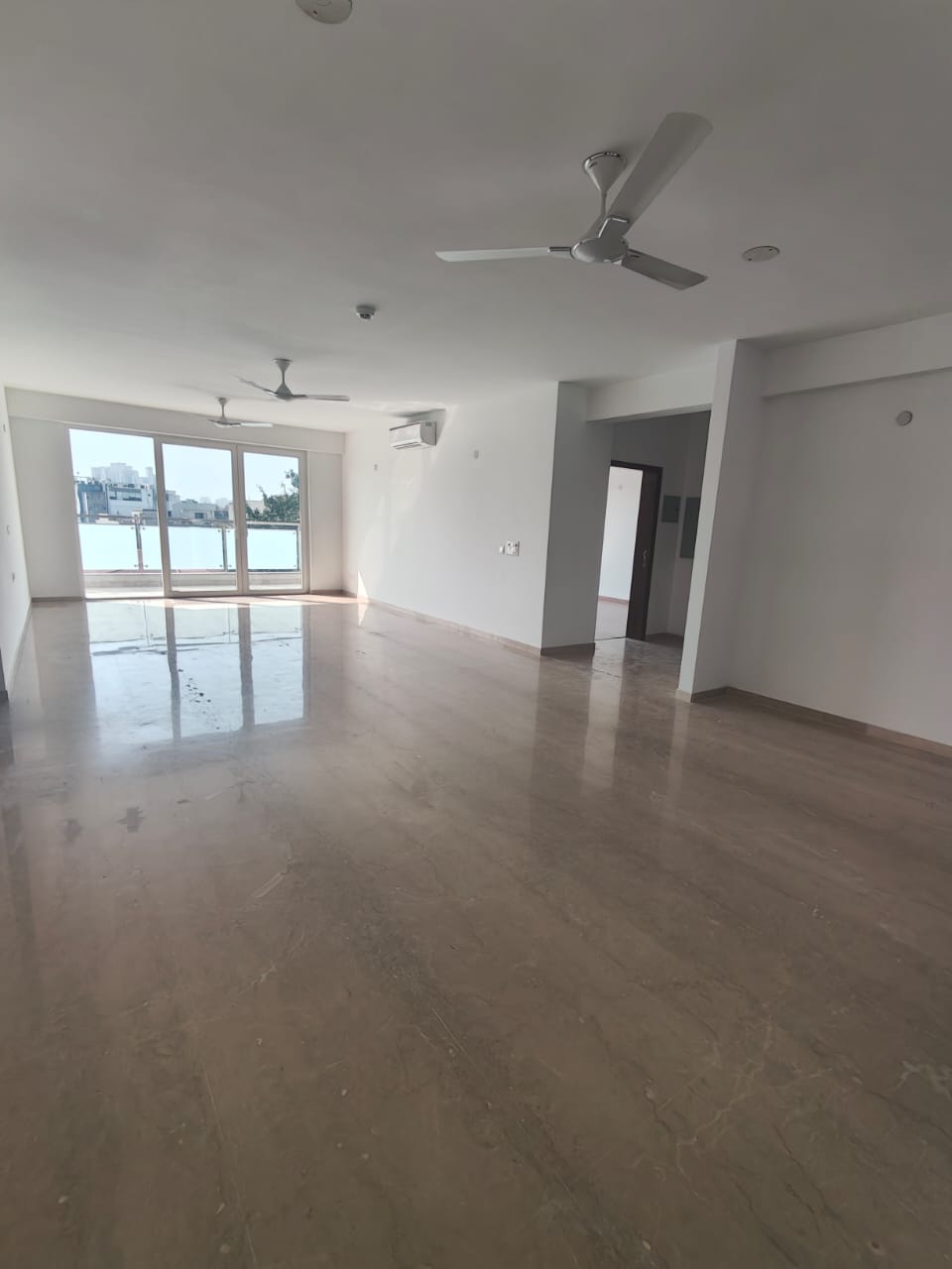 5 BHK + Pooja Room,Servant Room Builder Floor For Sale in DLF Phase I