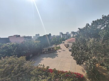 Plot Area in 5 BHK Builder Floor at Dlf Phase I – for Sale