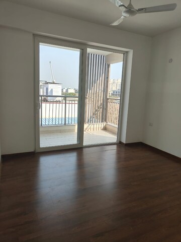 Room in 5 BHK Builder Floor at Dlf Phase I – for Sale