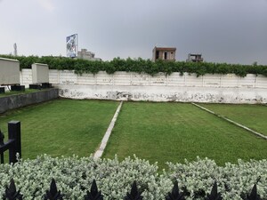  Plot For Sale in Sector 27