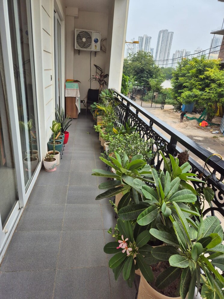 Balcony, sector 67 3 Bedroom 2200 Sq.Ft. Builder Floor In Sector 67 Gurgaon 8980284