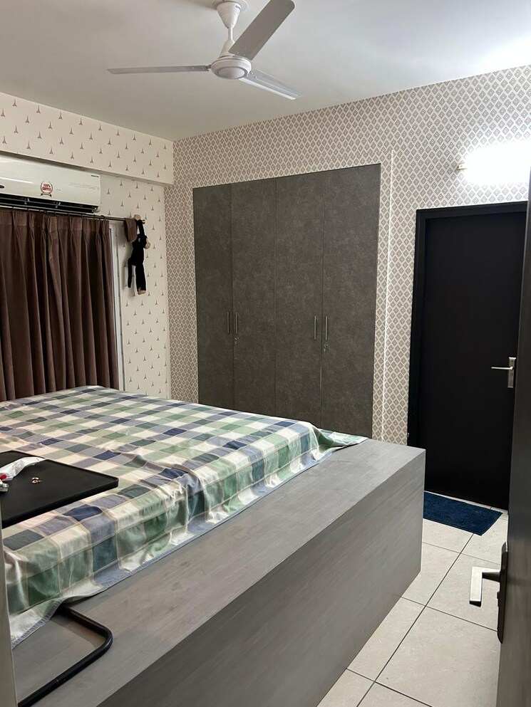 Bedroom, godrej-palm-retreat 3.5 Bedroom 2440 Sq.Ft. Apartment In Sector 150 Noida 8980285