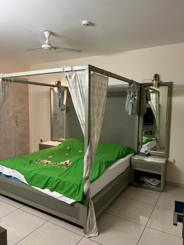 Gym, godrej-palm-retreat 3.5 Bedroom 2440 Sq.Ft. Apartment In Sector 150 Noida 8980285