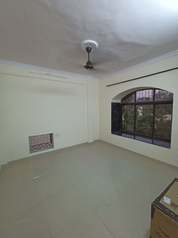 Room in 2 BHK Apartment at Unique House Andheri, Andheri East – for Sale