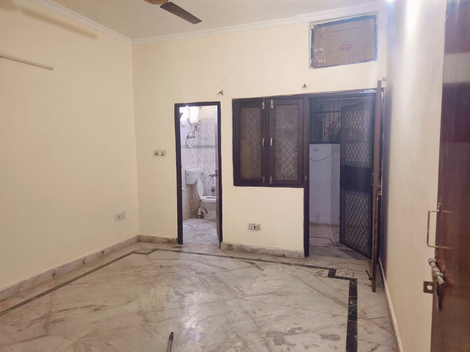 2 BHK + Pooja Room Apartment For Sale in Gaur City 2 - 14th Avenue