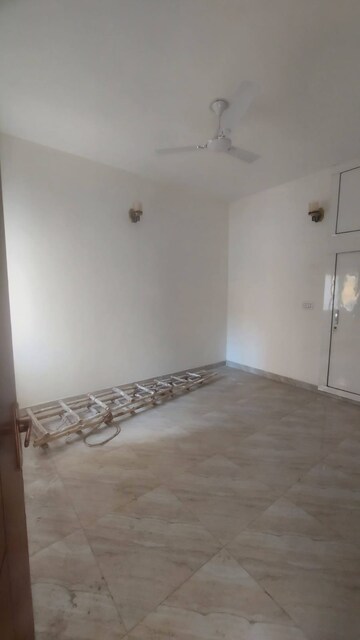 Bedroom in 4 BHK Apartment at Saket – for Rent