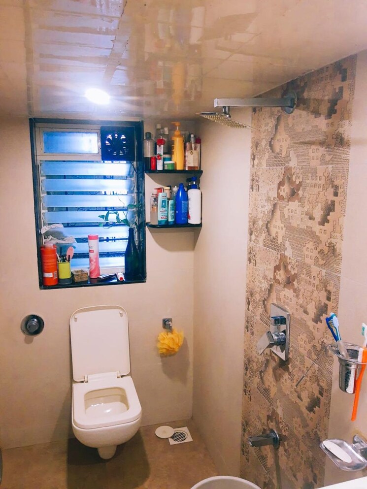 Attached Bathroom, neel-sarovar 1 Bedroom 580 Sq.Ft. Apartment In Andheri East Mumbai 8980395