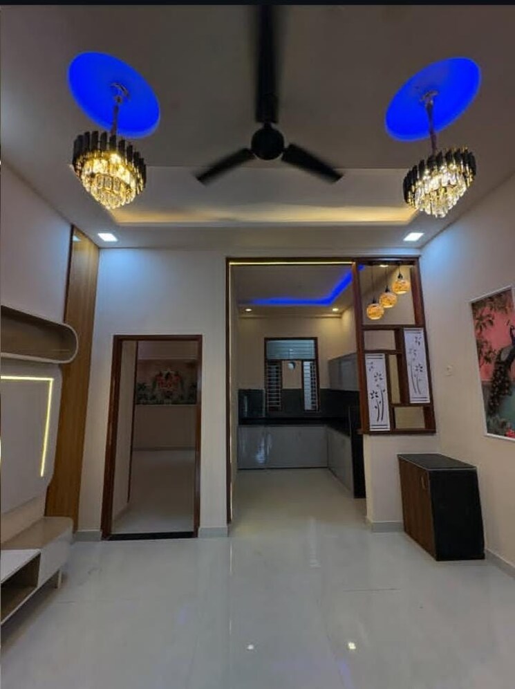 Room, sector 30 3.5 Bedroom 3150 Sq.Ft. Builder Floor In Sector 30 Faridabad 8980384