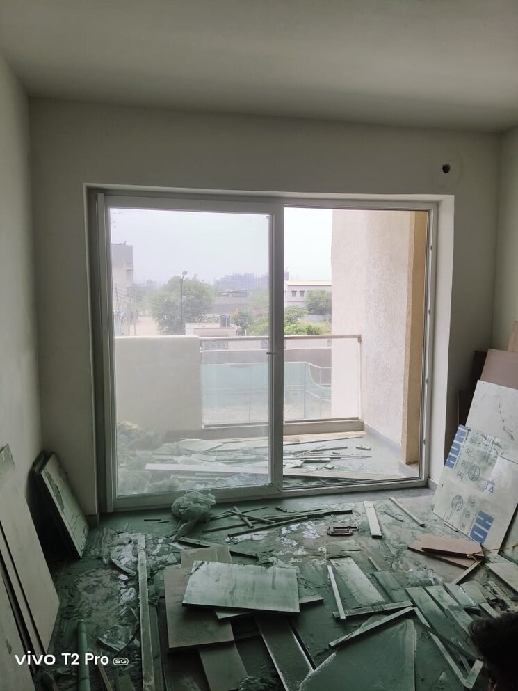 Bedroom, tulip-yellow 3 Bedroom 1704 Sq.Ft. Apartment In Sector 69 Gurgaon 8980422