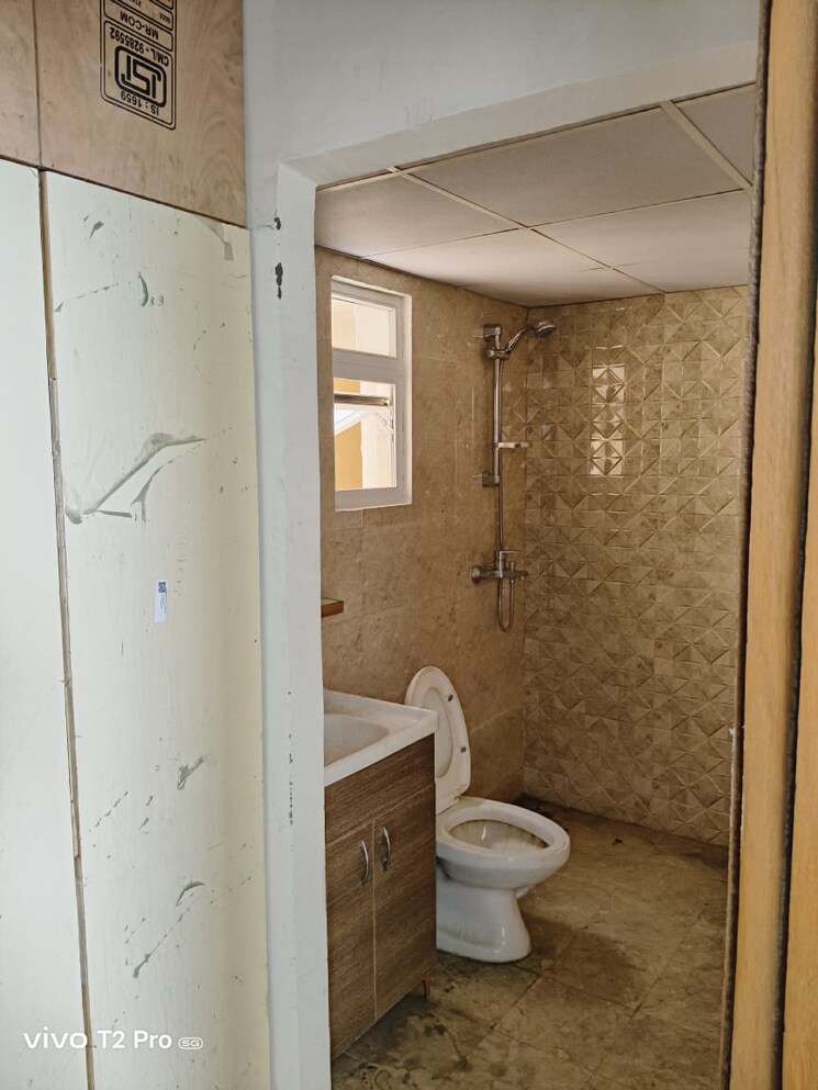 Bathroom, tulip-yellow 3 Bedroom 1704 Sq.Ft. Apartment In Sector 69 Gurgaon 8980422