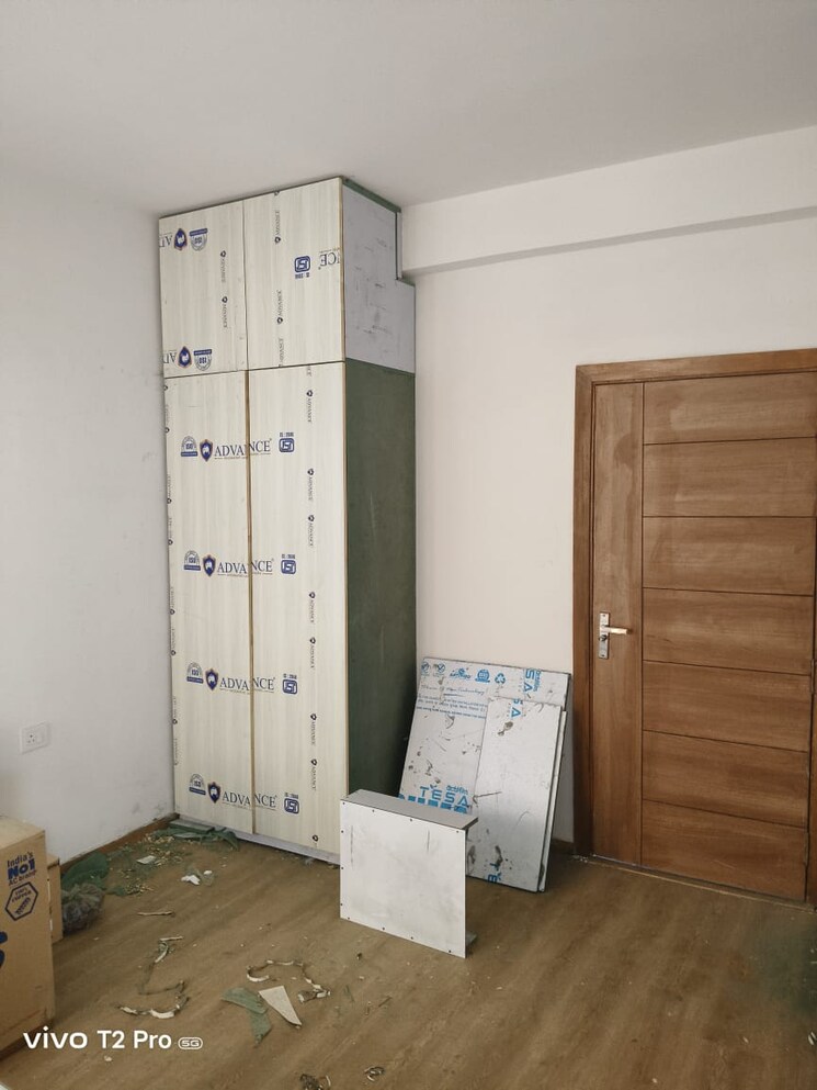 Room, tulip-yellow 3 Bedroom 1704 Sq.Ft. Apartment In Sector 69 Gurgaon 8980422