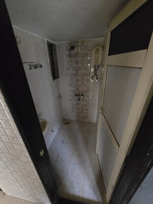 Washroom in 1 BHK Apartment at Sunrise Apartment Nalasopara, Nalasopara West – for Sale