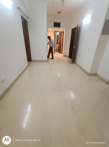 Room in 4 BHK Builder Floor at Malviya Nagar – for Sale