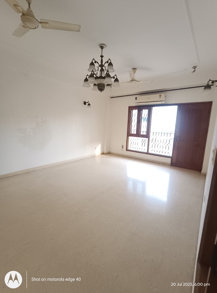 Cover Image, malviya nagar 4 Bedroom 235 Sq.Yd. Builder Floor In Malviya Nagar Delhi 8980409