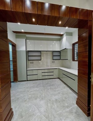 Staircase in 3 BHK Builder Floor at Sector 33 – for Sale