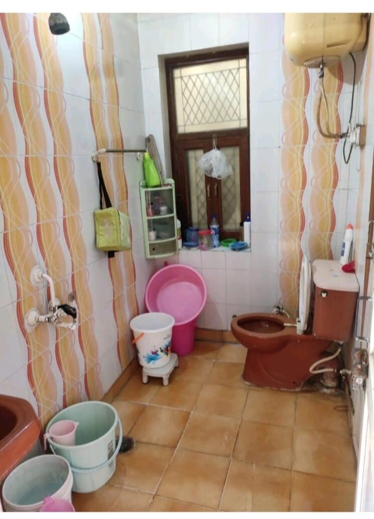 Bathroom, sector 46 1 Bedroom 500 Sq.Ft. Independent House In Sector 46 Noida 8980434