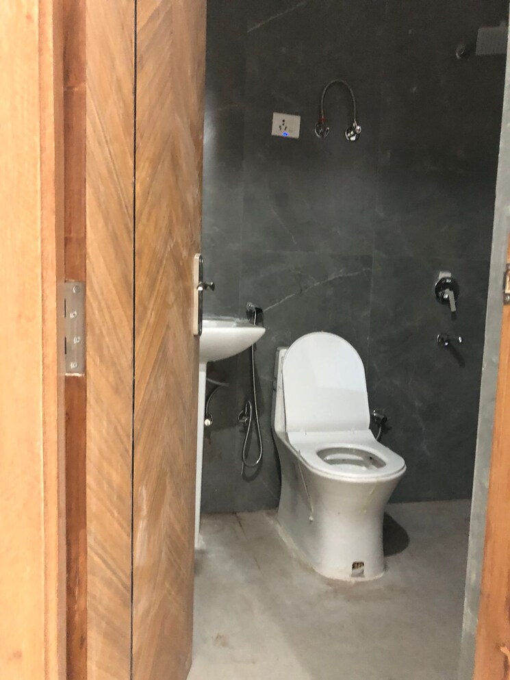 Bathroom, palm-residency-chhatarpur 2 Bedroom 900 Sq.Ft. Builder Floor In Chattarpur Delhi 8980498