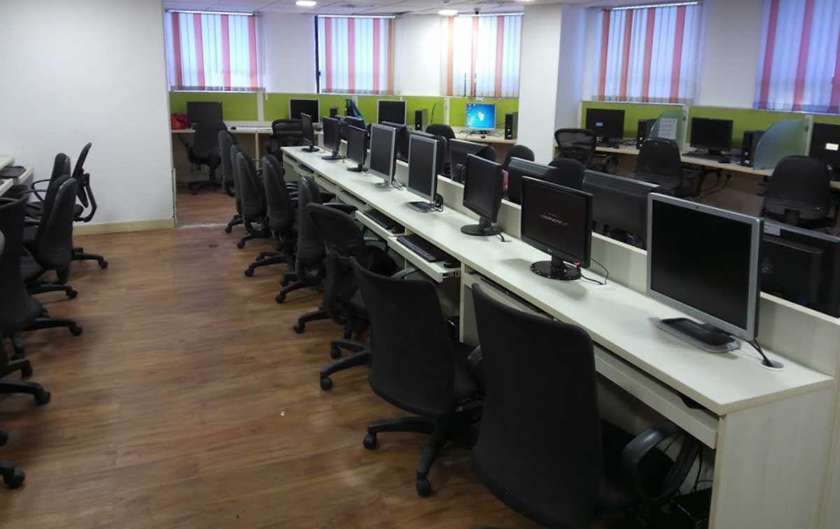 Office Space For Rent in Scheme 78