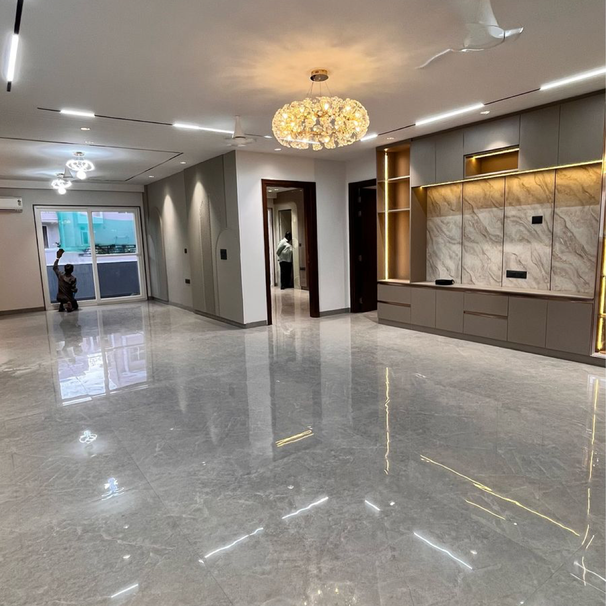 4 BHK + Pooja Room,Servant Room Builder Floor For Sale in Sushant Lok 3