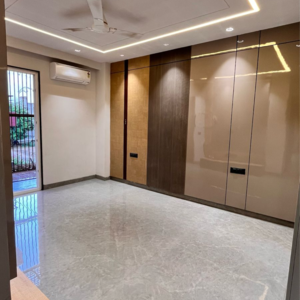 Room in 4 BHK Builder Floor at Sushant Lok 3, Sector 57 – for Sale