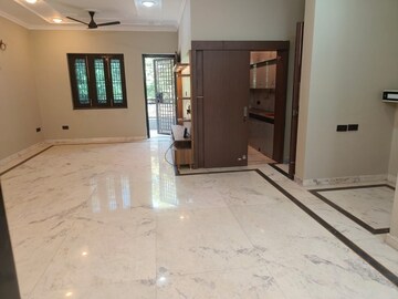 Room in 4 BHK Independent House at Sector 47 – for Rent