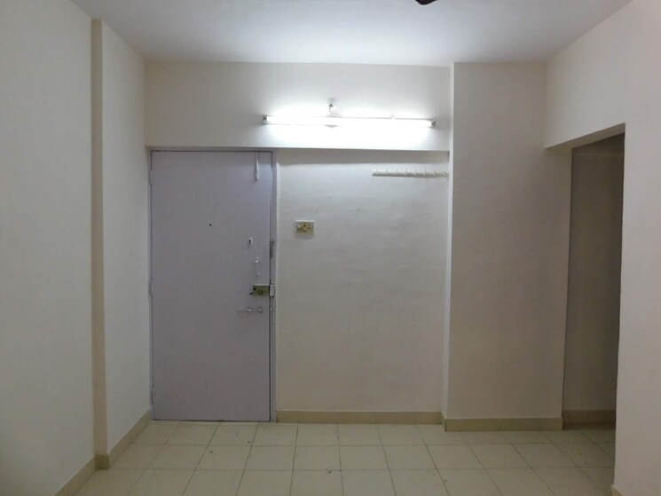 Room, goregaon east 1 RK 225 Sq.Ft. Apartment In Goregaon East Mumbai 8980544