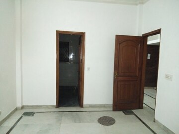 3 BHK Builder Floor For Rent in Shivalik Colony