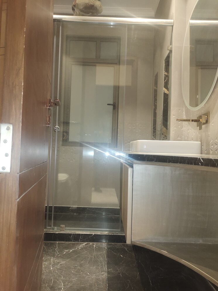 Bathroom, greater kailash ii 2 Bedroom 2200 Sq.Ft. Builder Floor In Greater Kailash ii Delhi 8980867