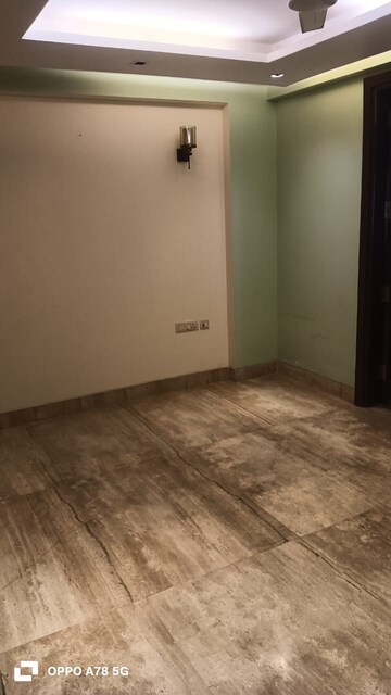 Room in 5 BHK Independent House at New Friends Colony – for Sale