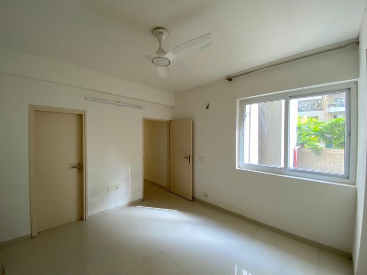 Room, tulip-violet 3 Bedroom 1578 Sq.Ft. Apartment In Sector 69 Gurgaon 8980578