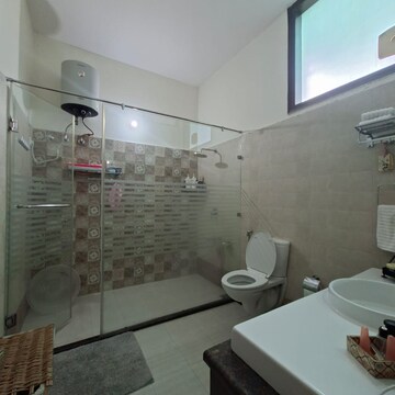Bathroom in 6 BHK Apartment at Sector 35 – for Rent