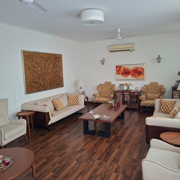 6 BHK Apartment For Rent in Sector 35