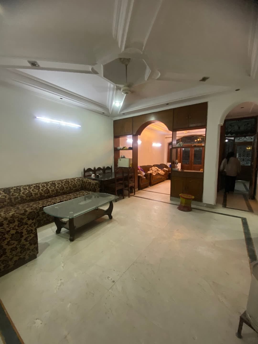 3.5 BHK + Servant Room Builder Floor For Rent in Builder Floor