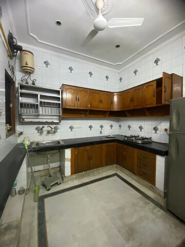 Kitchen in 3.5 BHK Builder Floor at Shivalik Colony – for Rent