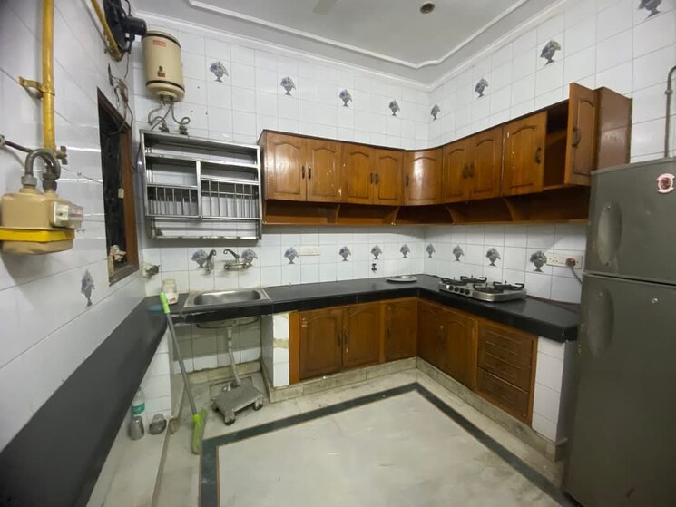 Kitchen, shivalik colony 3.5 Bedroom 1800 Sq.Ft. Builder Floor In Shivalik Colony Delhi 8980599