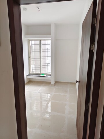 Room in 2 BHK Apartment at Krisala 41 Cosmo, Tathawade – for Rent