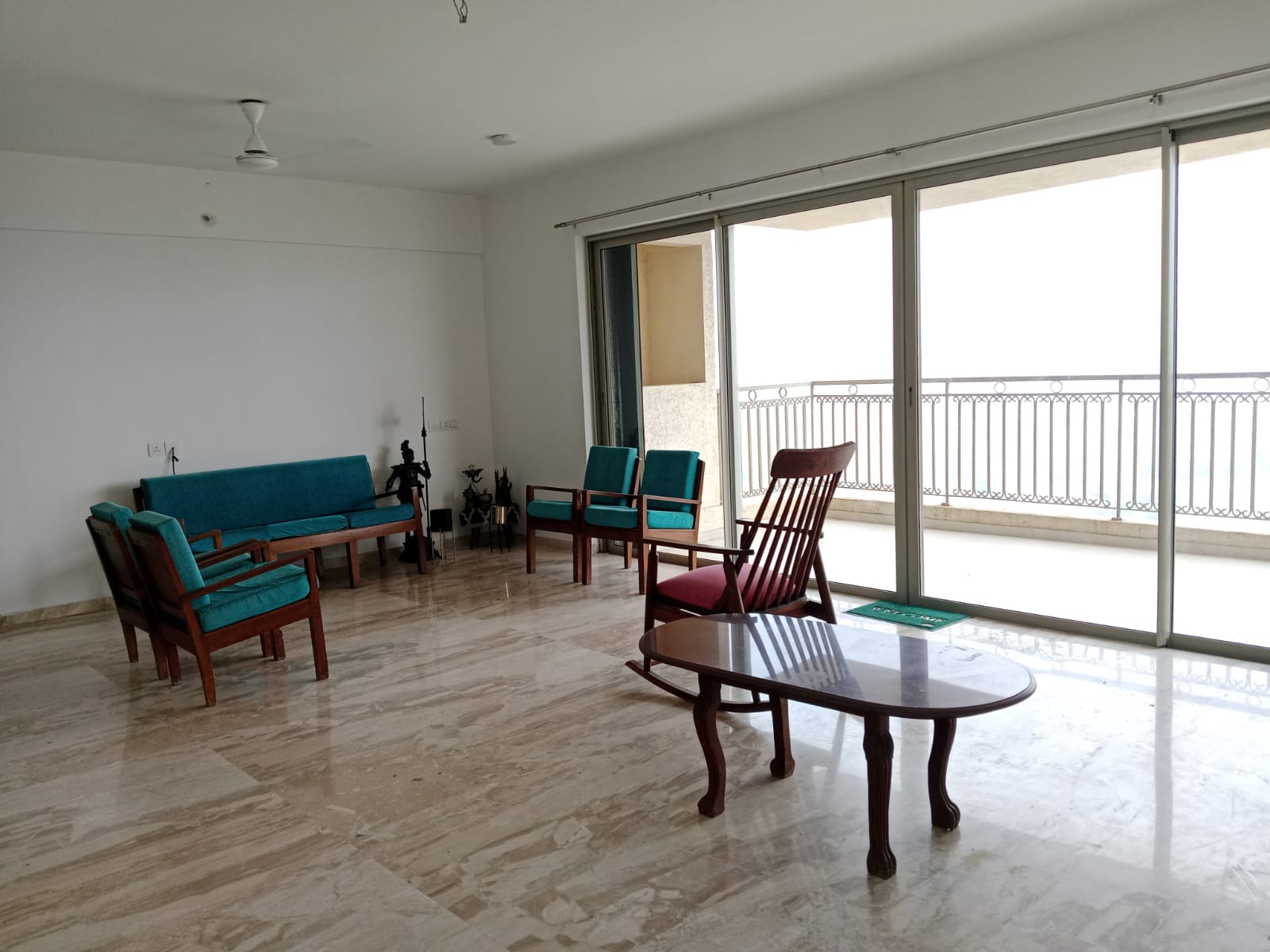 3 BHK Apartment For Rent in Hiranandani Fortune City